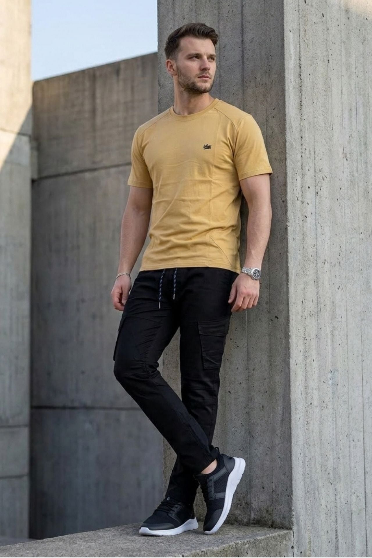 VIVE Signature Embroidered Cargo Set – Beige & Black