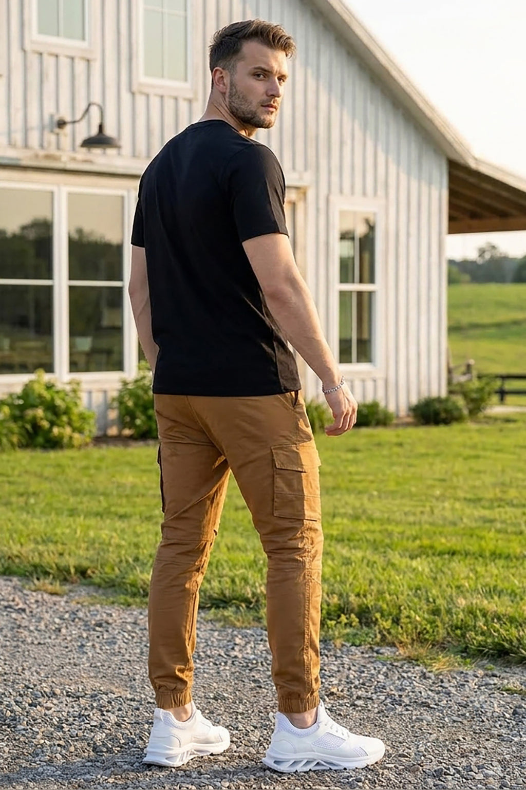 VIVE Signature Embroidered Cargo Set – Black & Camel
