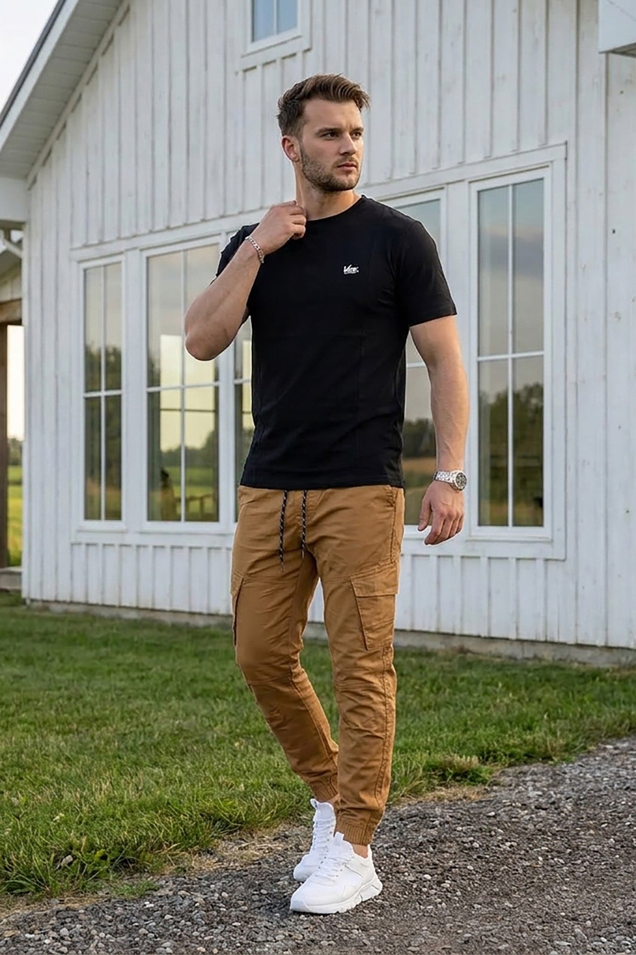 VIVE Signature Embroidered Cargo Set – Black & Camel