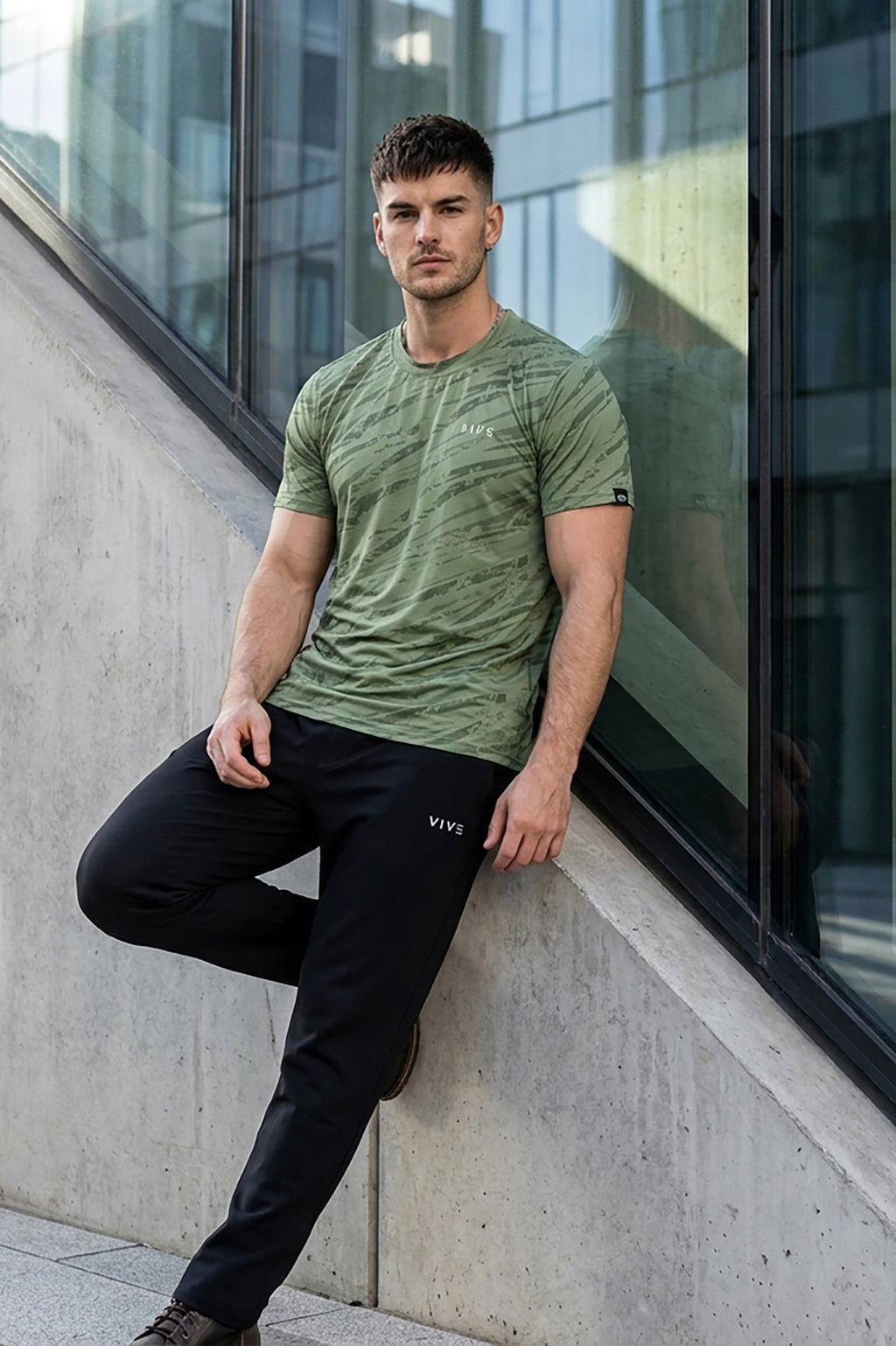 VIVE Green Performance Activewear Set
