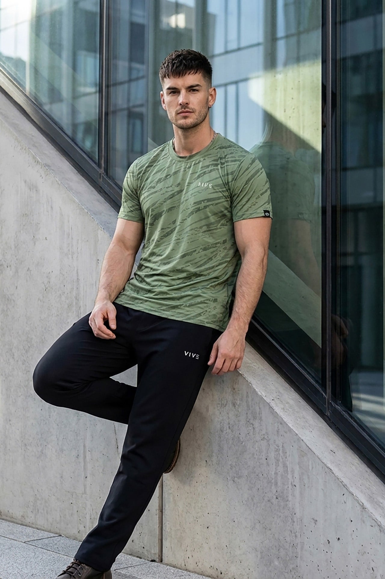 VIVE Green Performance Activewear Set