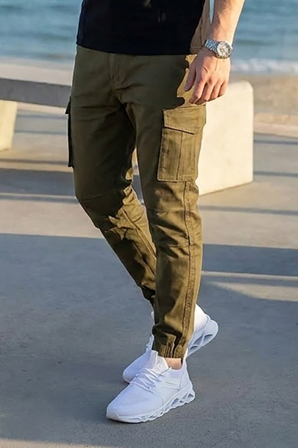VIVE Olive regular fit cargo pant with functional multiple pockets.
